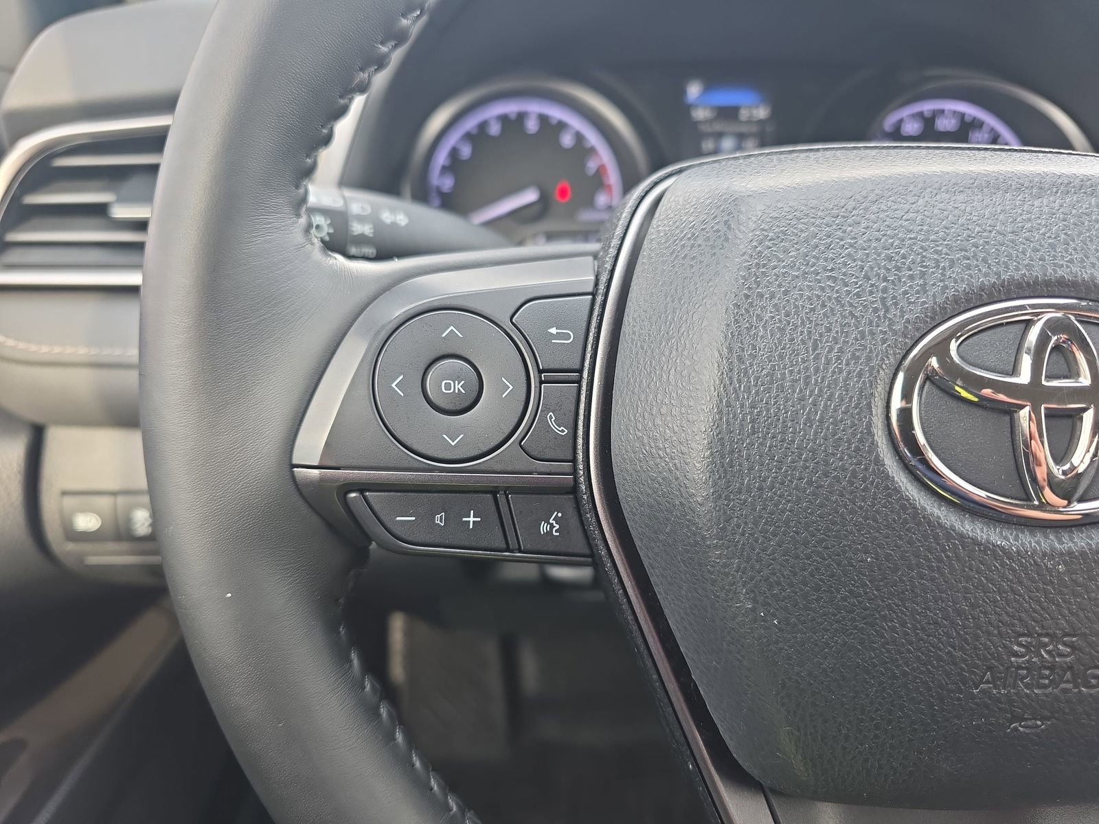 Used 2023 Toyota Camry SE image 16