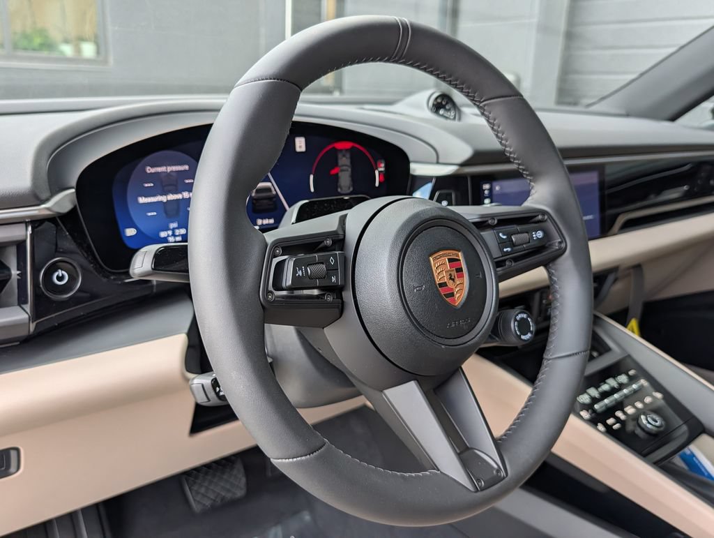 New 2026 Porsche Macan Electric RWD image 15