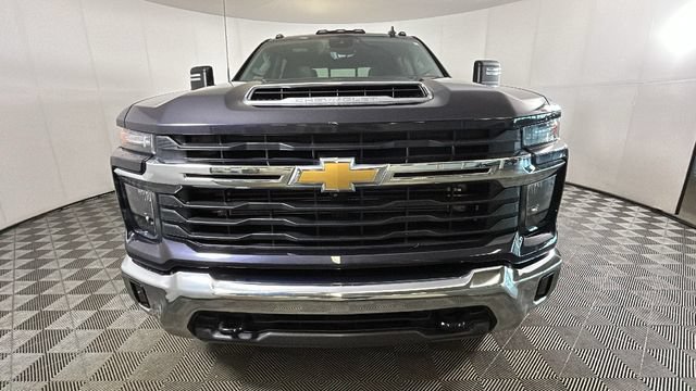 Used 2024 Chevrolet Silverado 2500 LT w/ All Star Edition AWD/4WD image 7