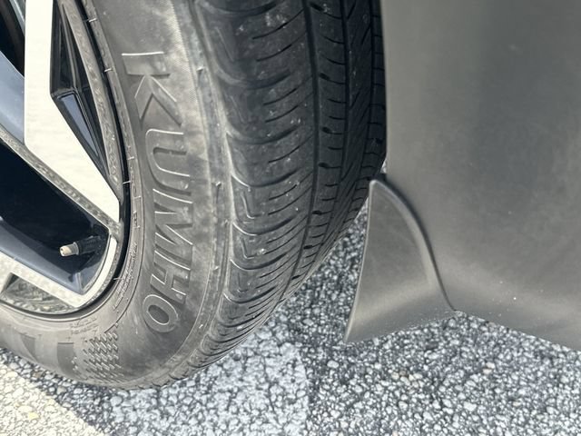 Used 2024 Kia Seltos EX FWD image 11