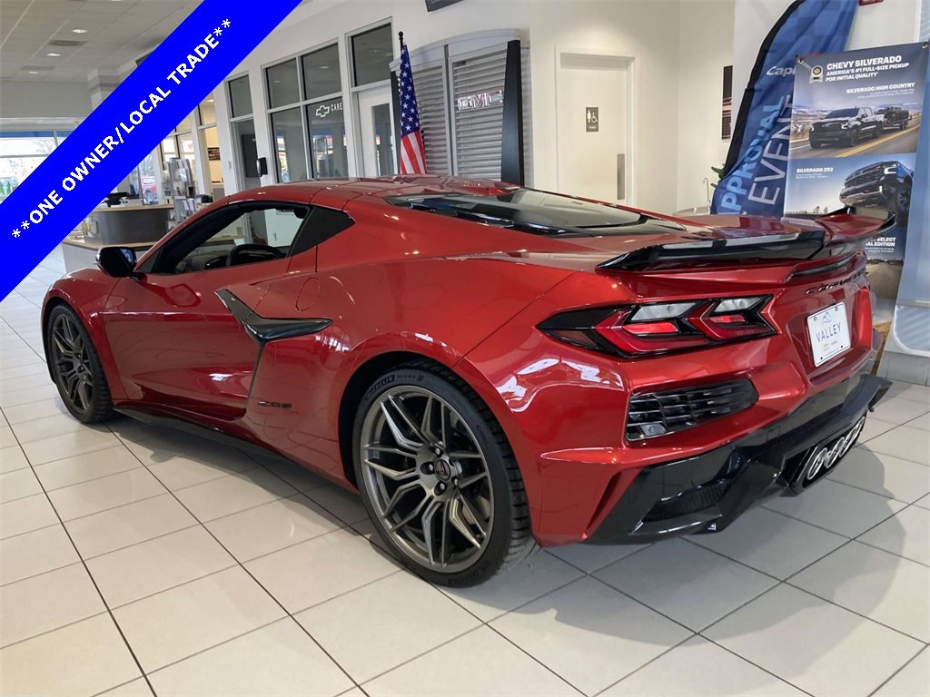 Used 2025 Chevrolet Corvette Z06 image 7