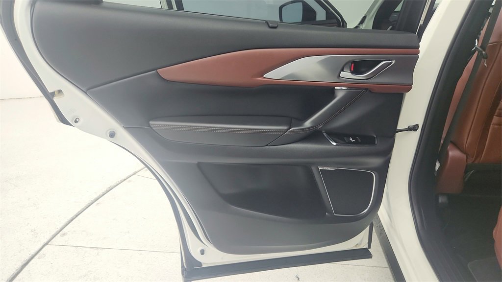 Used 2017 MAZDA CX-9 Signature image 60