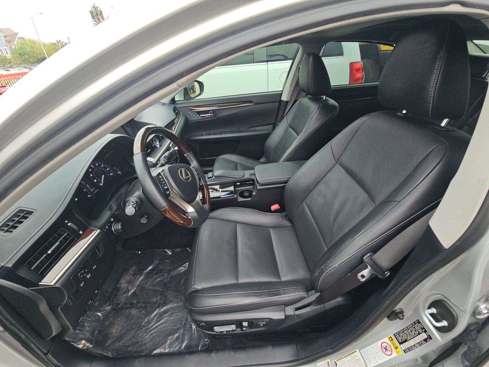 Used 2015 Lexus ES 350 w/ Ultra Luxury Package image 8