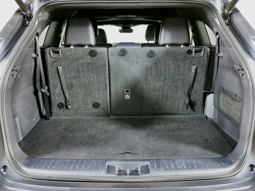 Used 2021 Toyota Highlander XSE AWD/4WD image 9