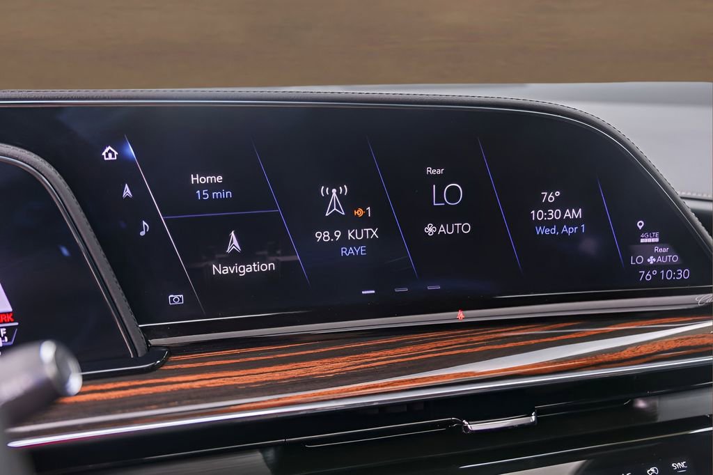 Certified 2023 Cadillac Escalade Premium Luxury w/ Performance Package image 16