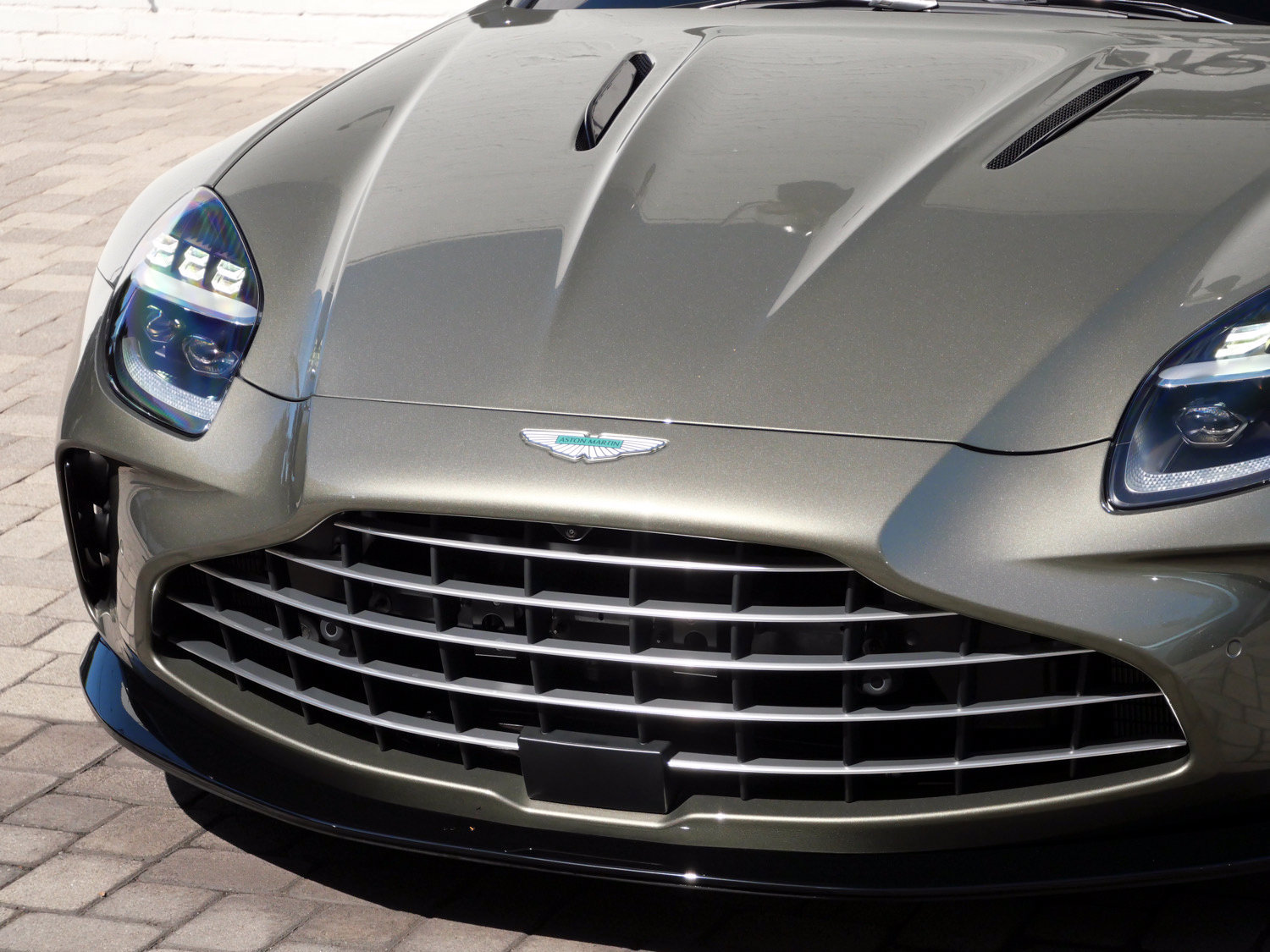 New 2026 Aston Martin V8 Vantage S RWD image 16