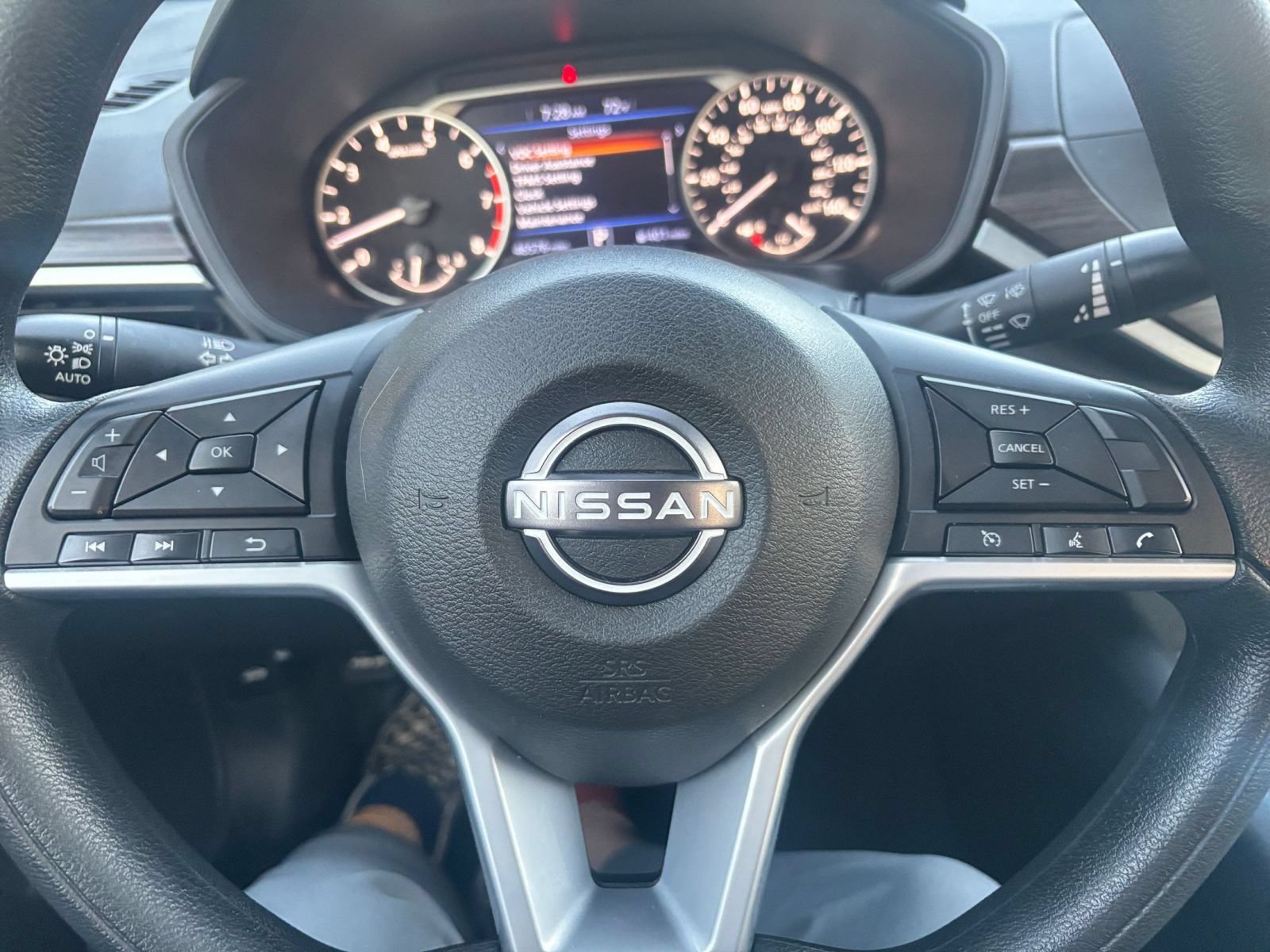 Used 2025 Nissan Altima 2.5 SV FWD image 28