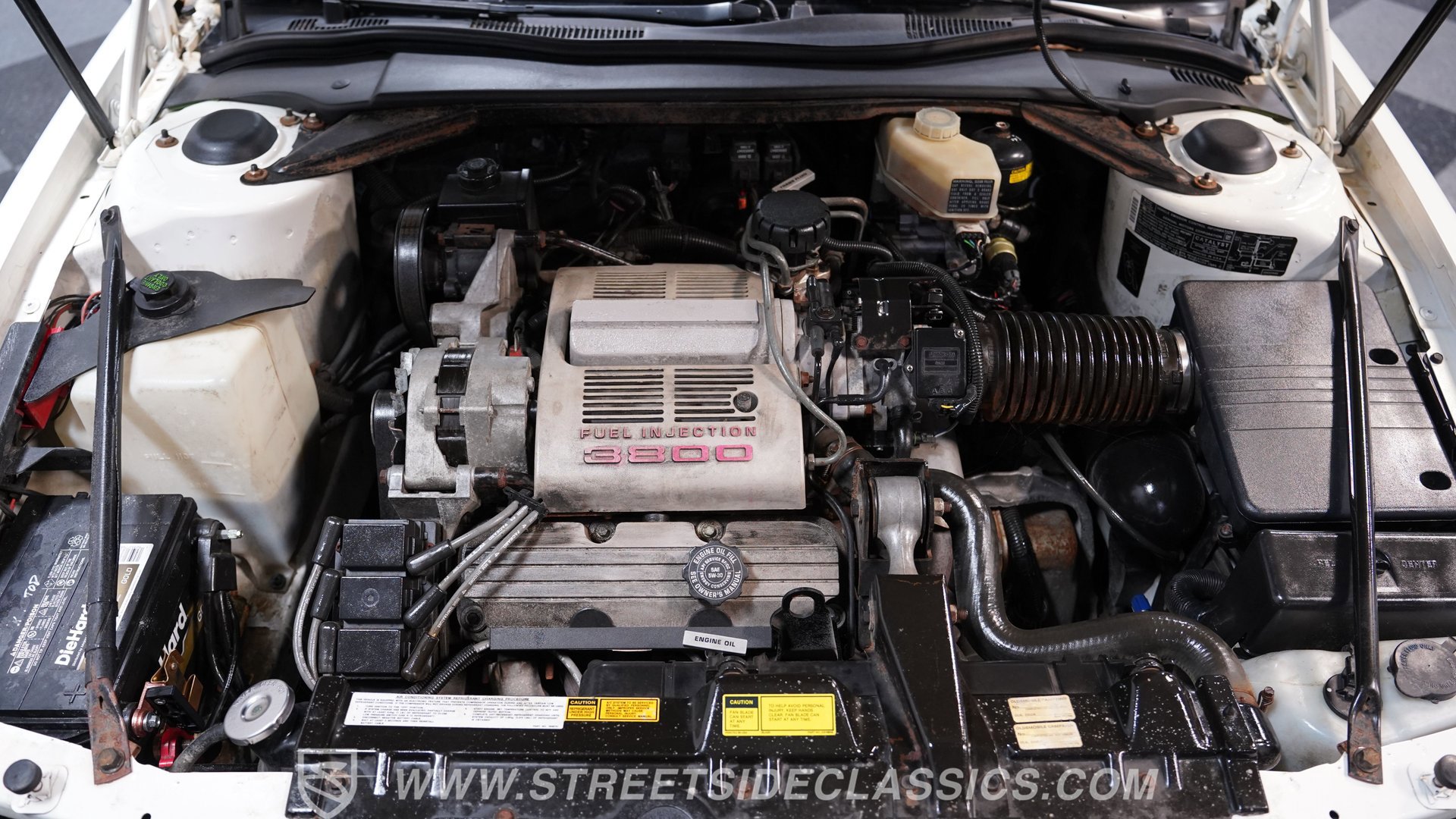 Used 1989 Oldsmobile Toronado Trofeo image 3