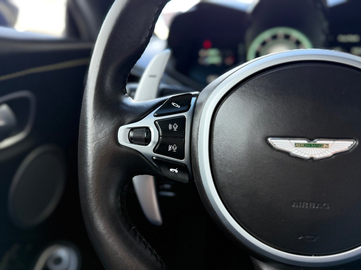 Used 2020 Aston Martin V8 Vantage Coupe RWD image 22