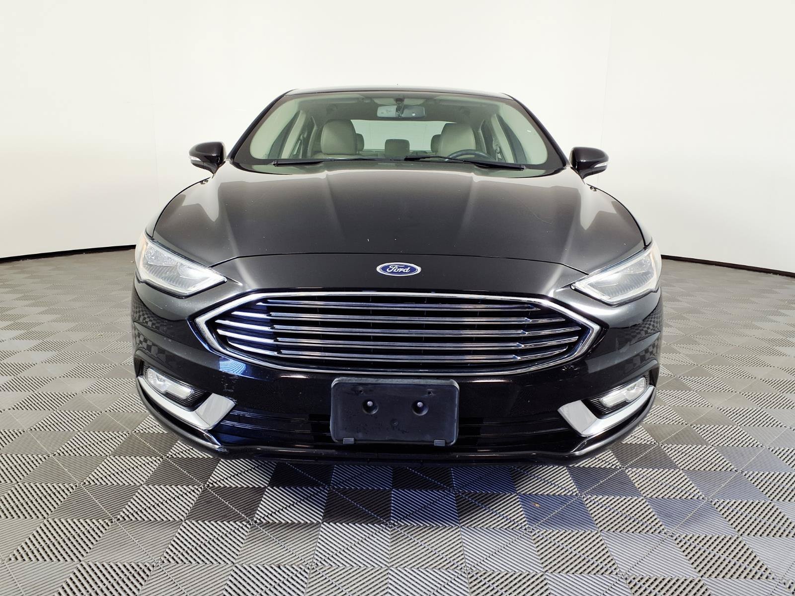 Used 2017 Ford Fusion Energi SE FWD image 2
