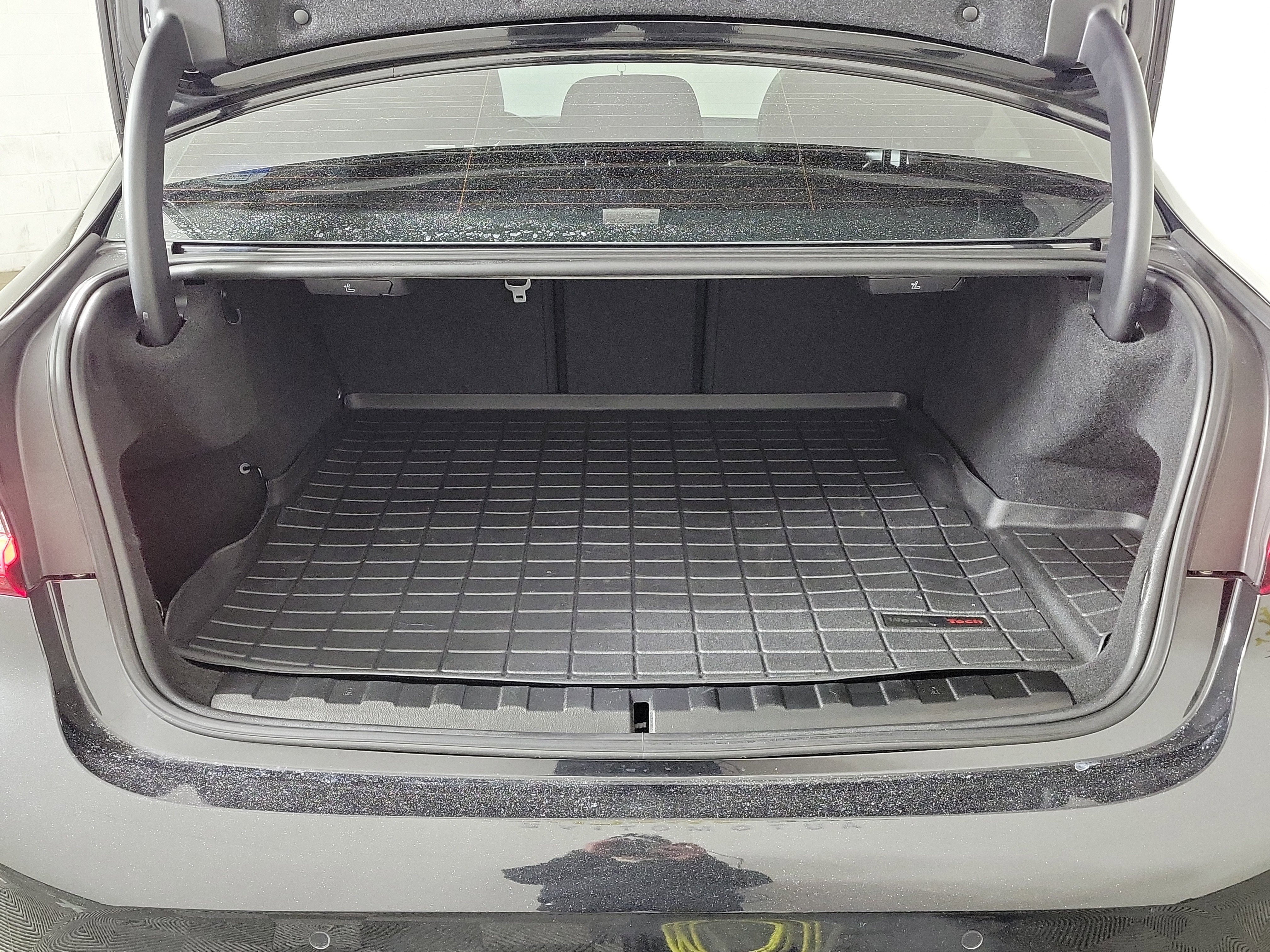 Used 2023 BMW 330e xDrive w/ M Sport Package image 25