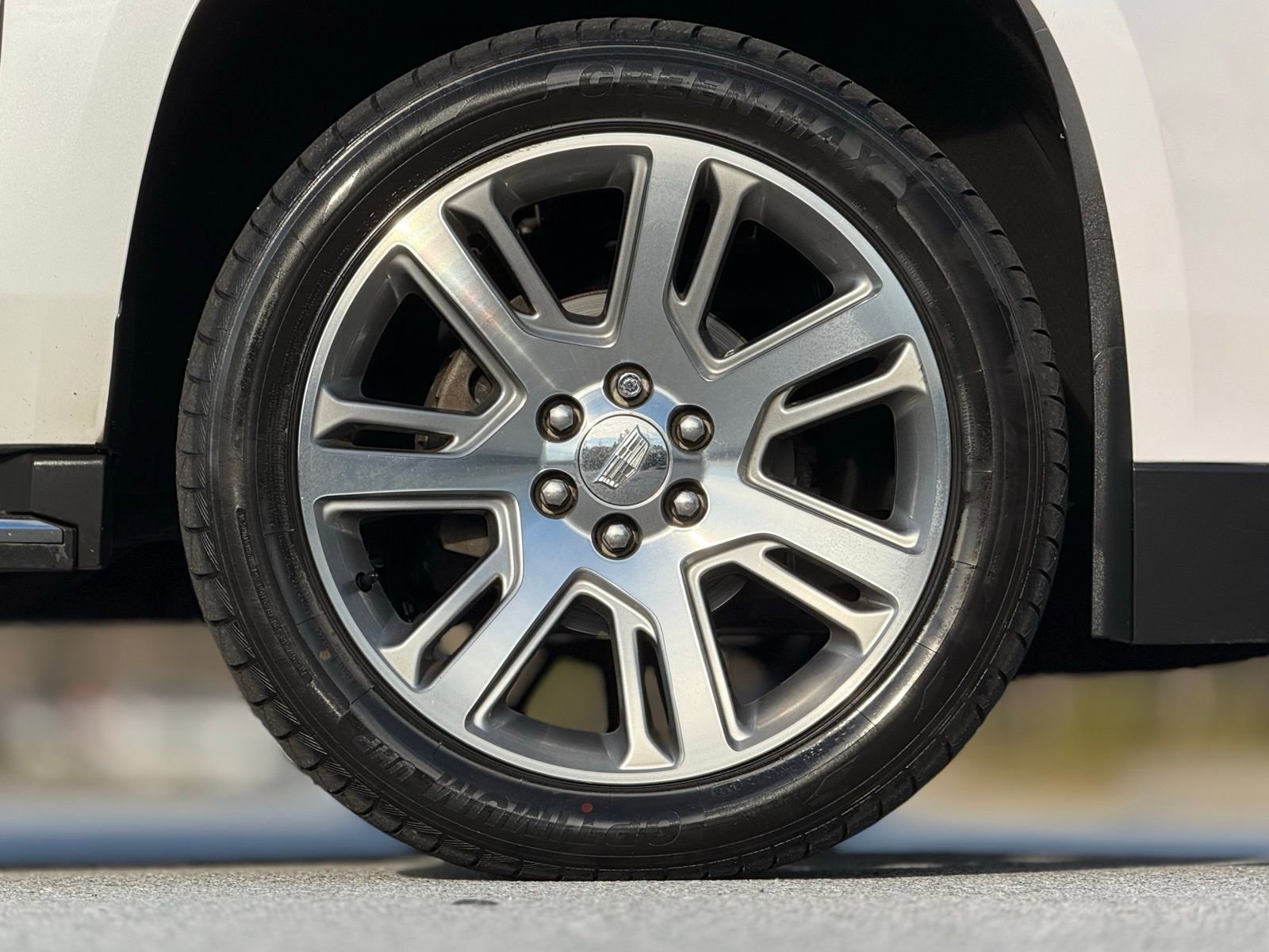 Used 2016 Cadillac Escalade Luxury image 20