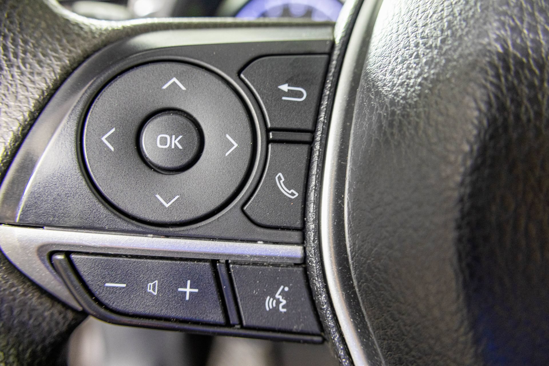 Used 2023 Toyota Camry LE FWD image 30