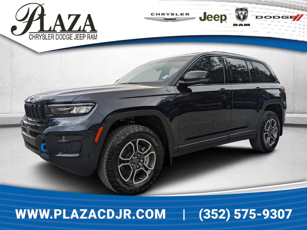 New 2024 Jeep Grand Cherokee Trailhawk w/ Luxury Tech Group III image 1