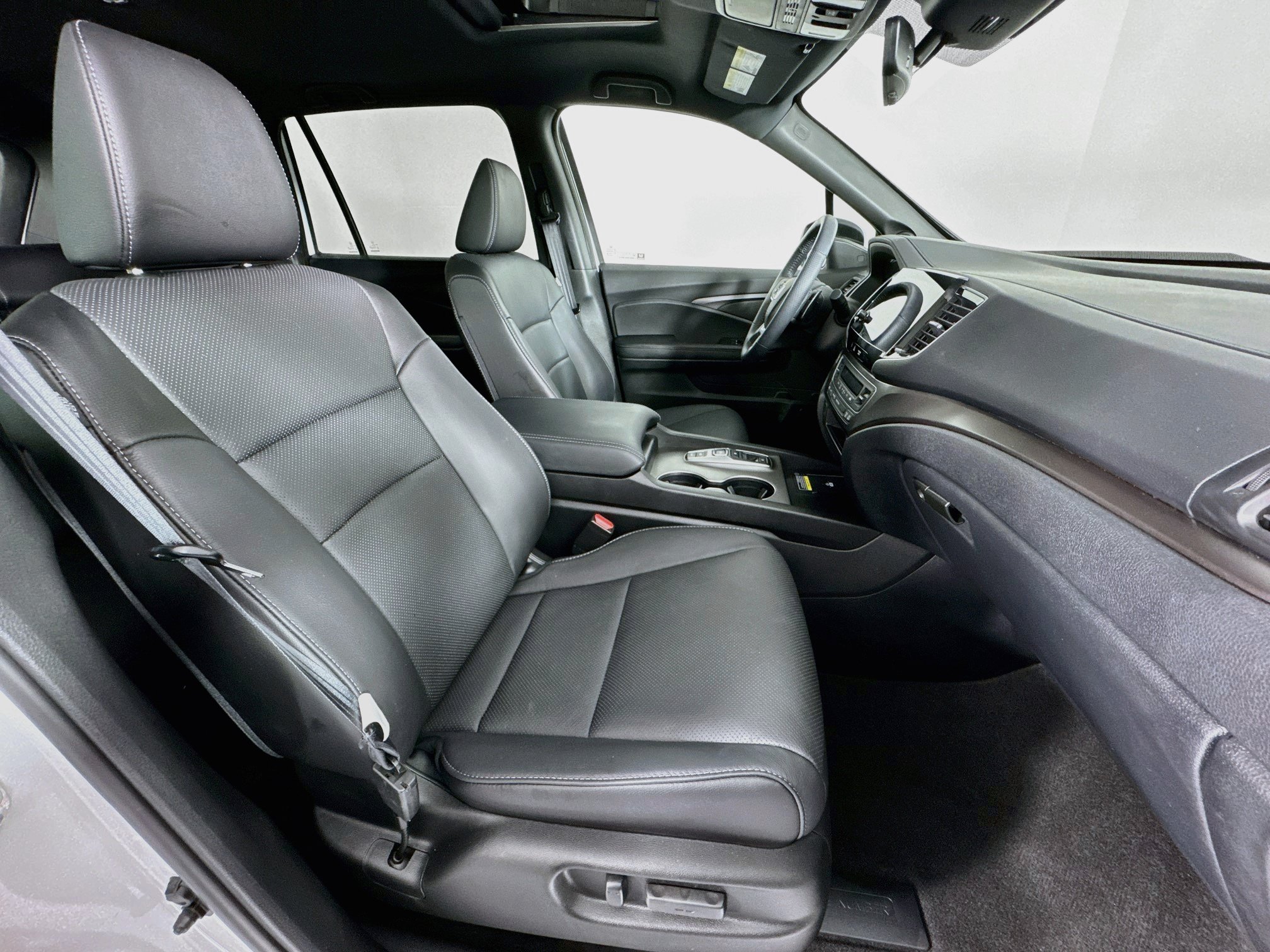 Certified 2025 Honda Passport EX-L image 27