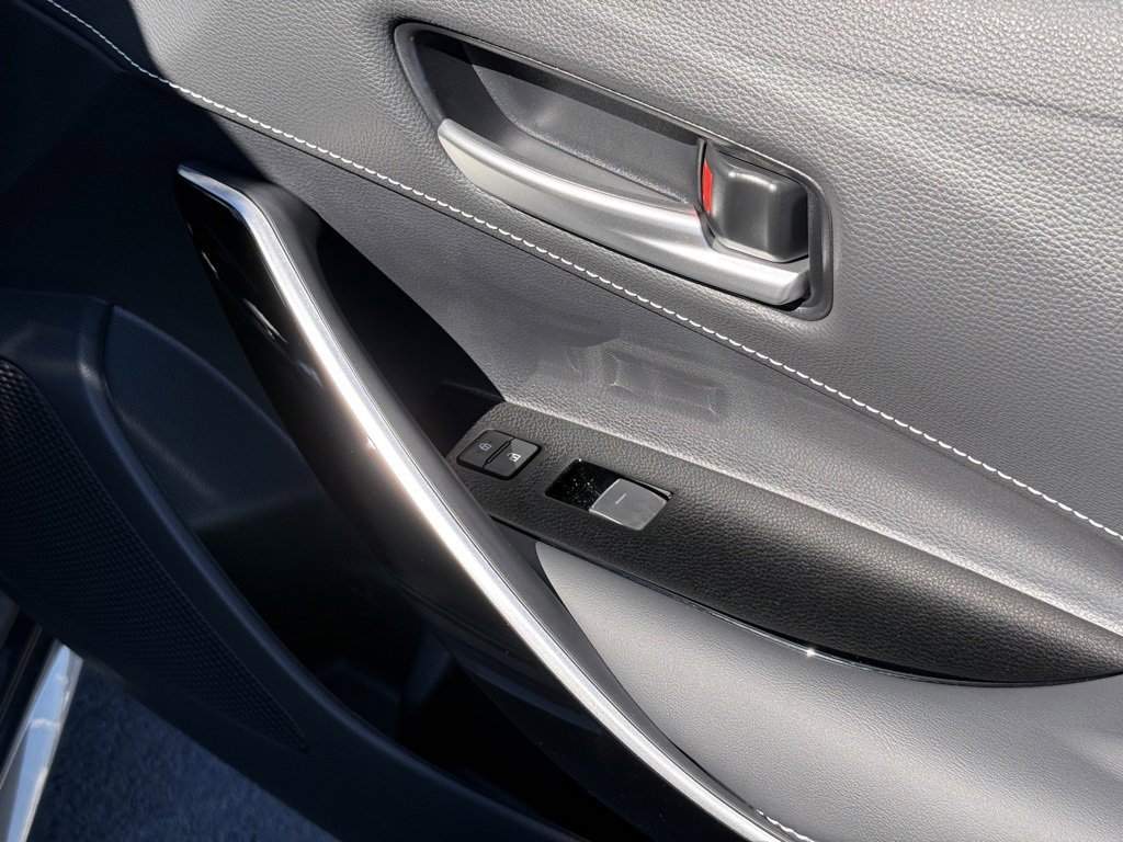 Certified 2025 Toyota Corolla XSE image 39