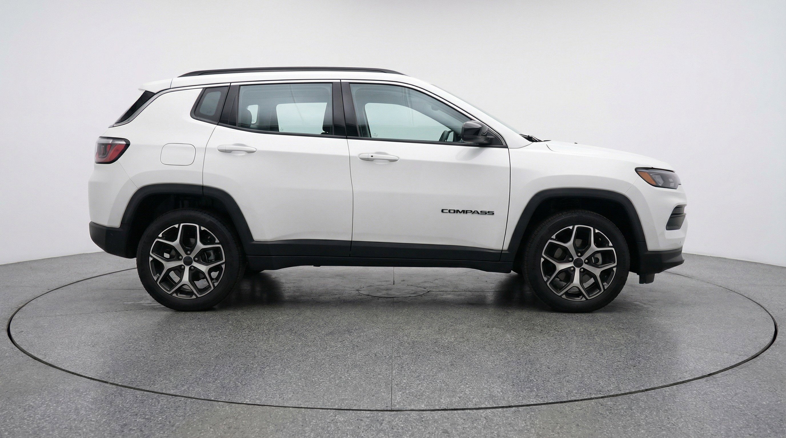 Used 2025 Jeep Compass Limited image 11