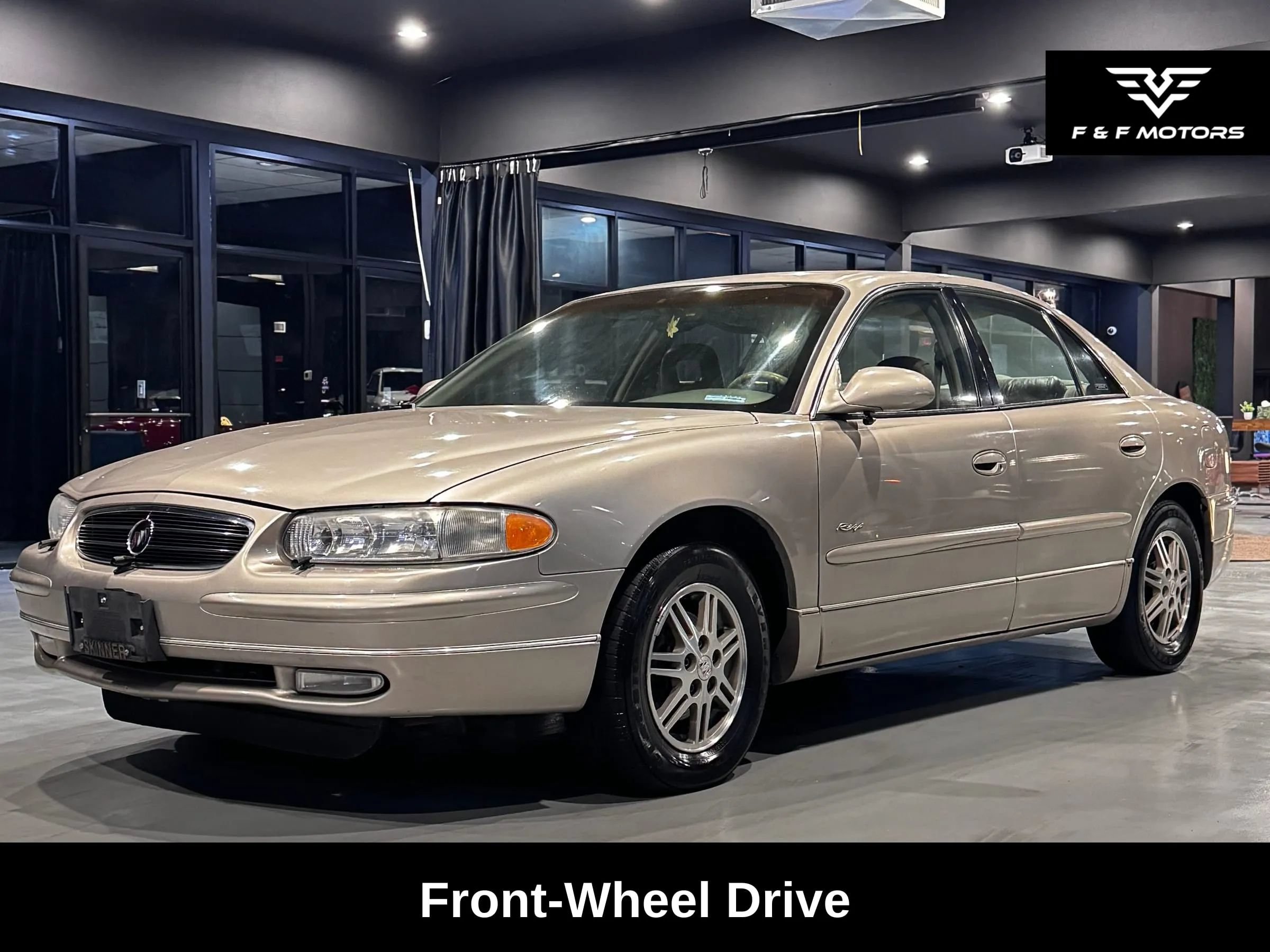 Used 2000 Buick Regal LS w/ Luxury Pkg FWD image 2