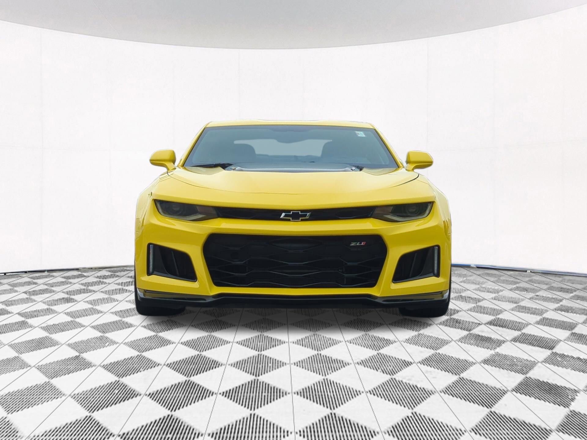 Used 2018 Chevrolet Camaro ZL1 RWD image 10