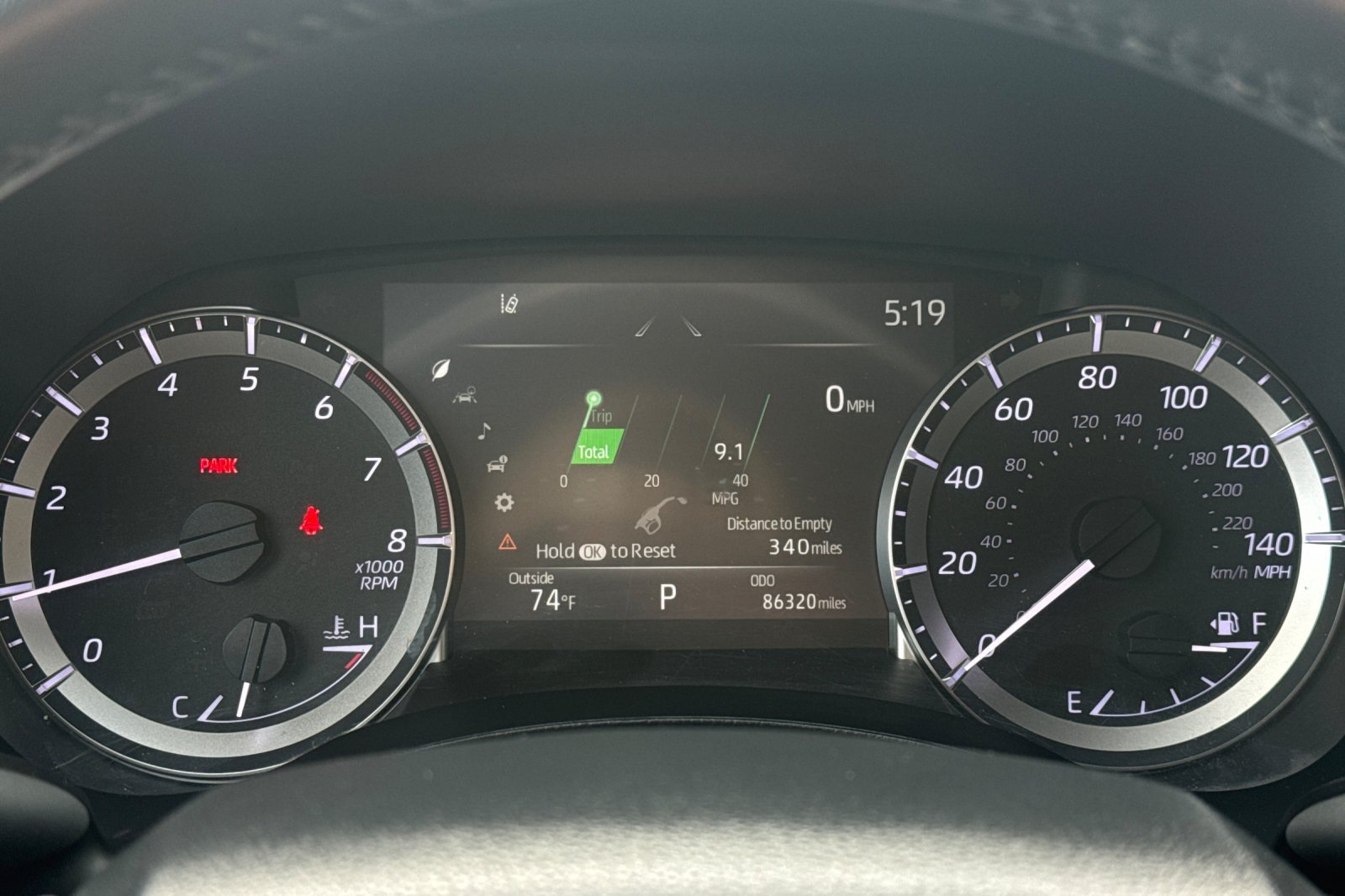 Used 2023 Toyota Highlander LE AWD/4WD image 27