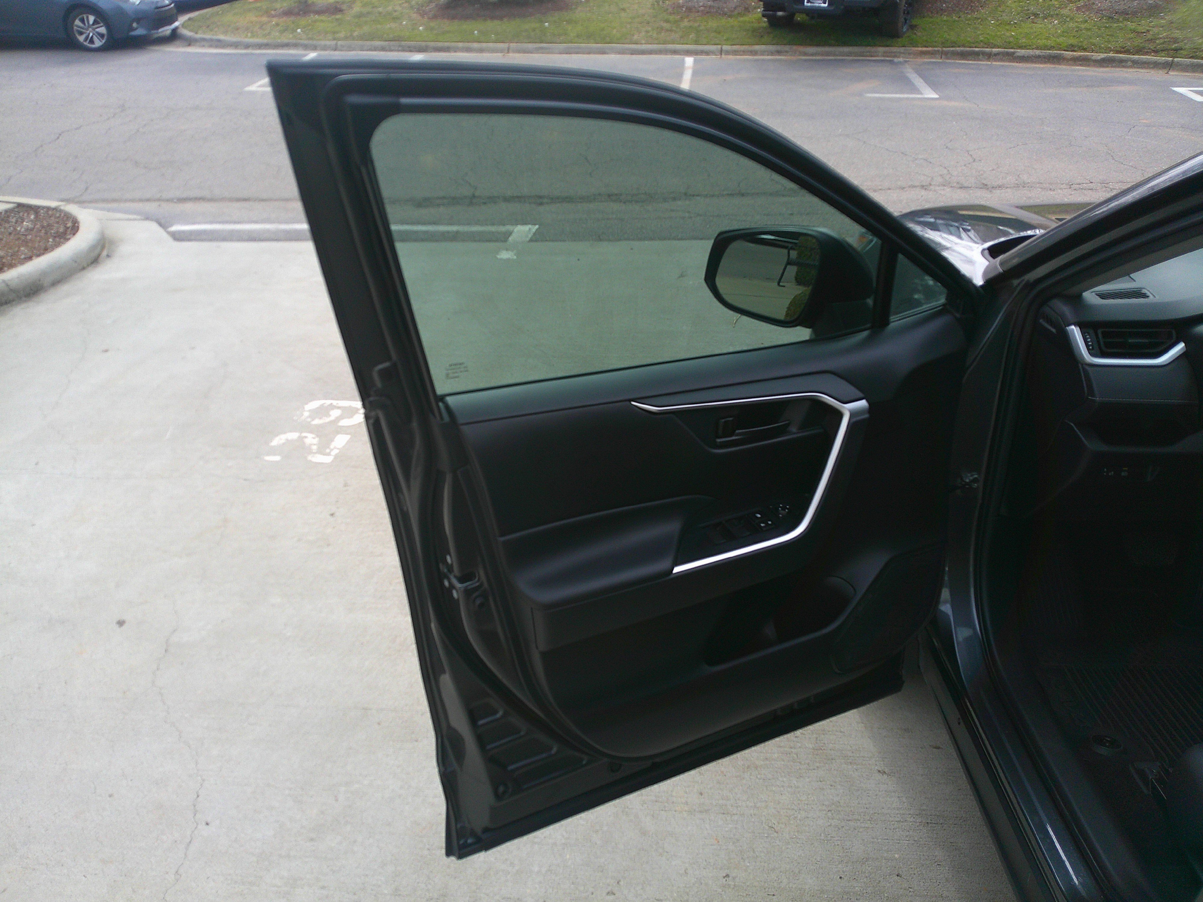 Used 2023 Toyota RAV4 LE image 21