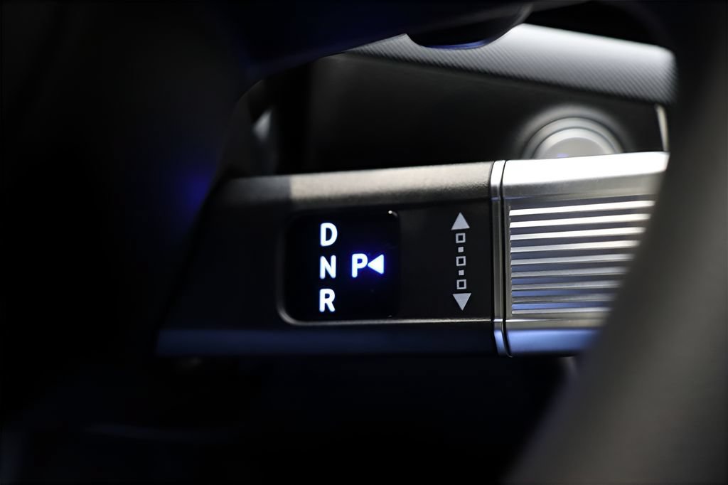 Certified 2025 Hyundai Sonata SEL AWD/4WD image 18