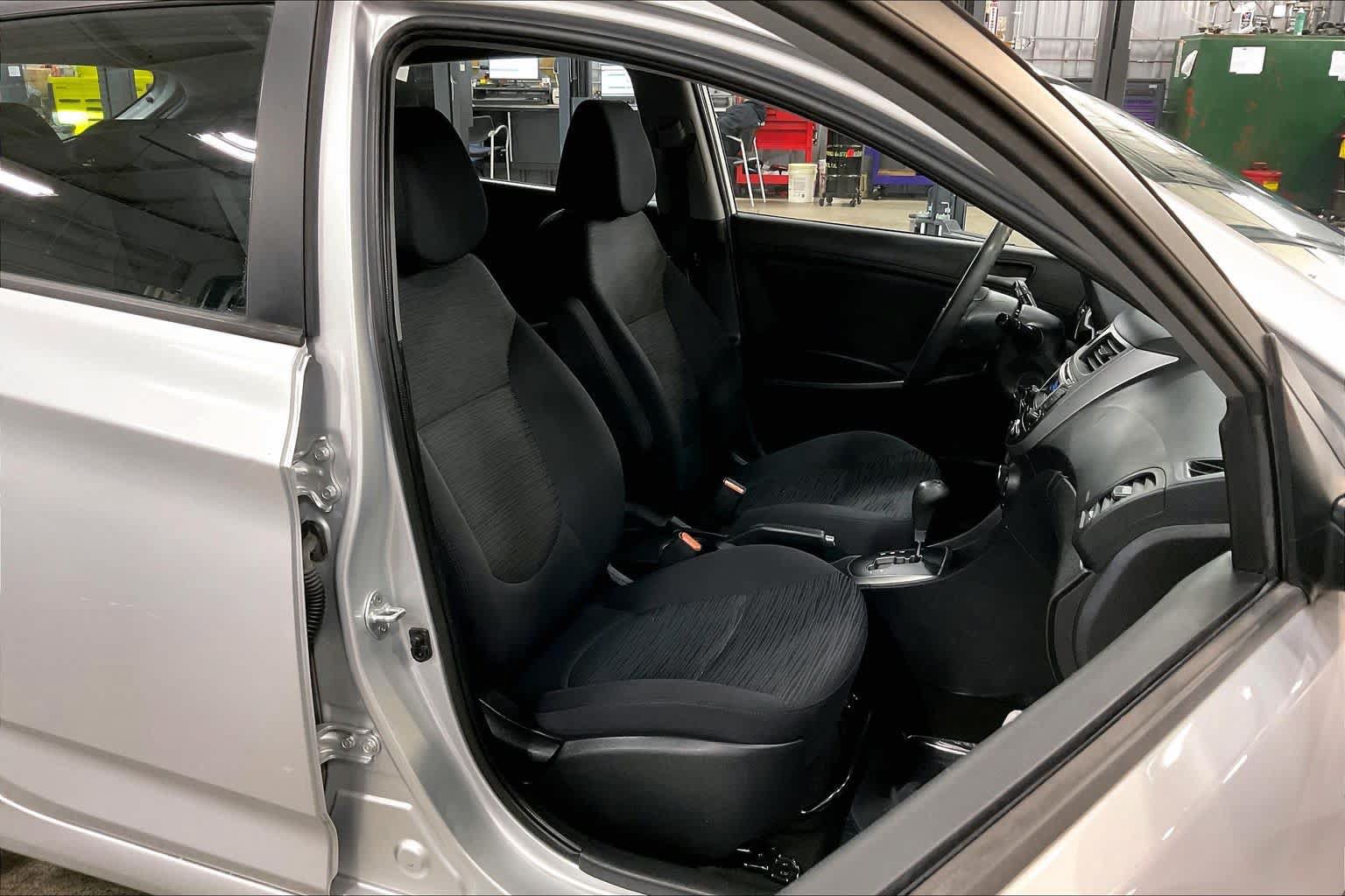 Used 2015 Hyundai Accent GS FWD image 9