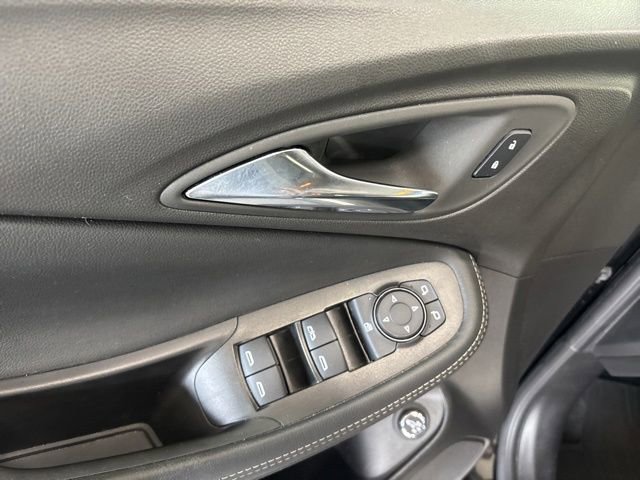 Used 2023 Buick Encore GX Select AWD/4WD image 17