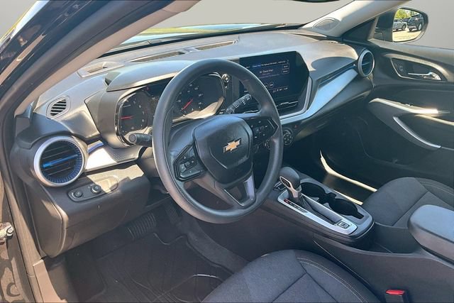 Used 2024 Chevrolet Trax LS FWD image 12