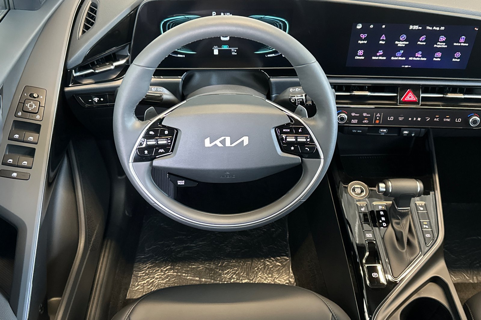 New 2026 Kia Niro EX FWD image 14