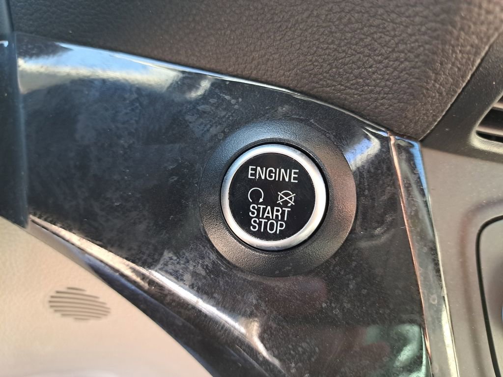 Used 2018 Ford Escape Titanium w/ Ford Safe & Smart Package image 28