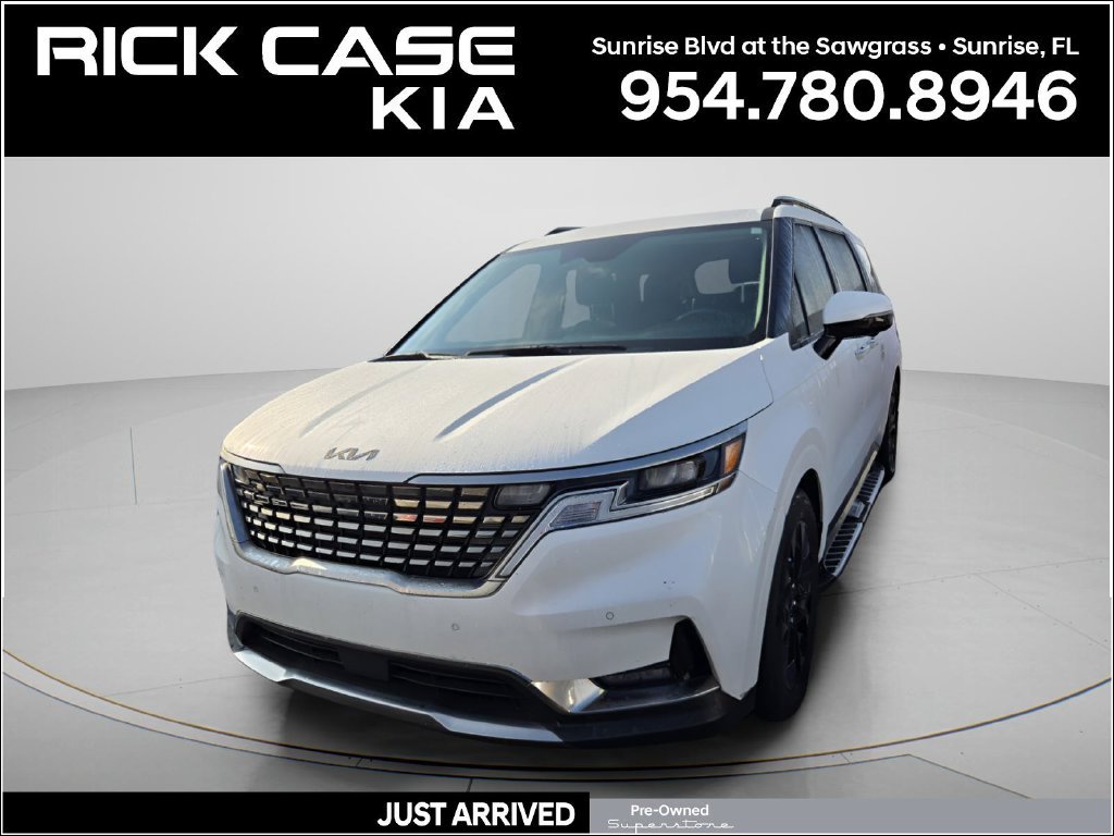 Used 2023 Kia Carnival SX FWD image 1