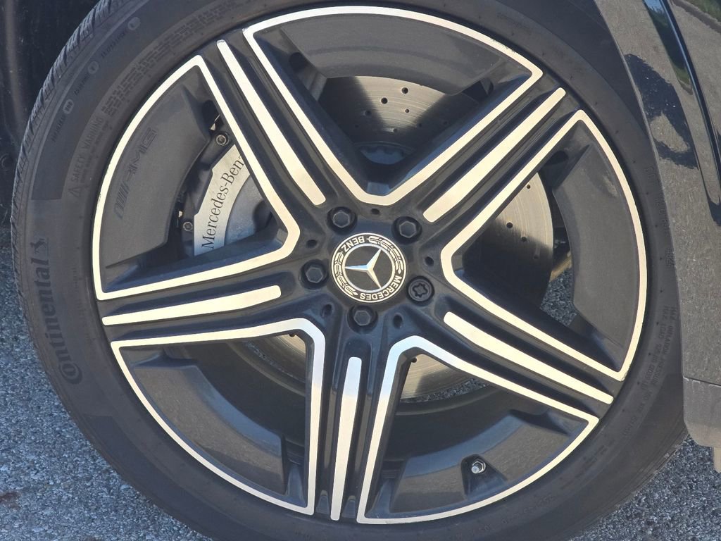 Used 2023 Mercedes-Benz GLC 300 4MATIC image 9