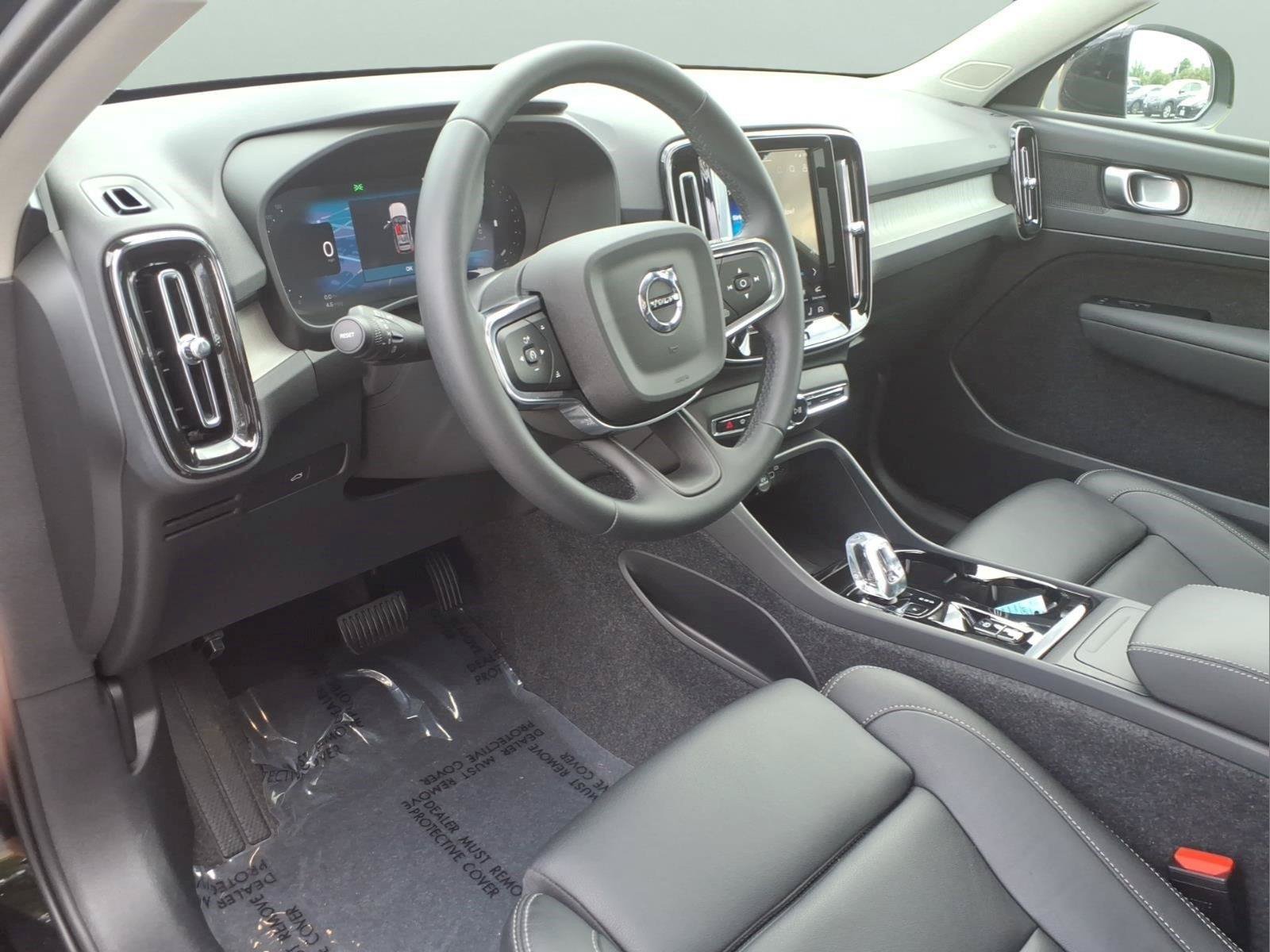 Certified 2026 Volvo XC40 B5 Plus w/ Protection Package Premier AWD/4WD image 22