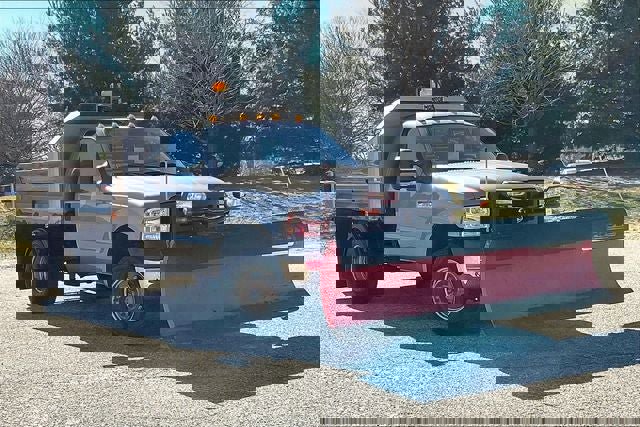 Used 2006 Ford F350 XL image 1