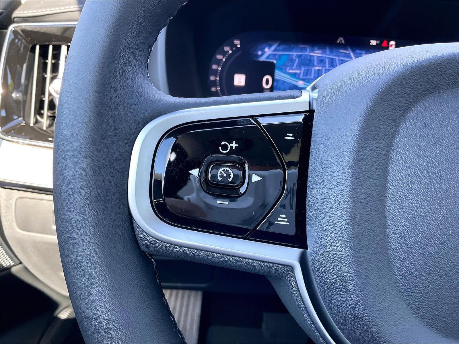 New 2026 Volvo XC90 T8 Ultra w/ Lounge Package AWD/4WD image 17