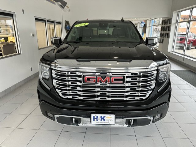 Used 2024 GMC Sierra 1500 Denali image 2