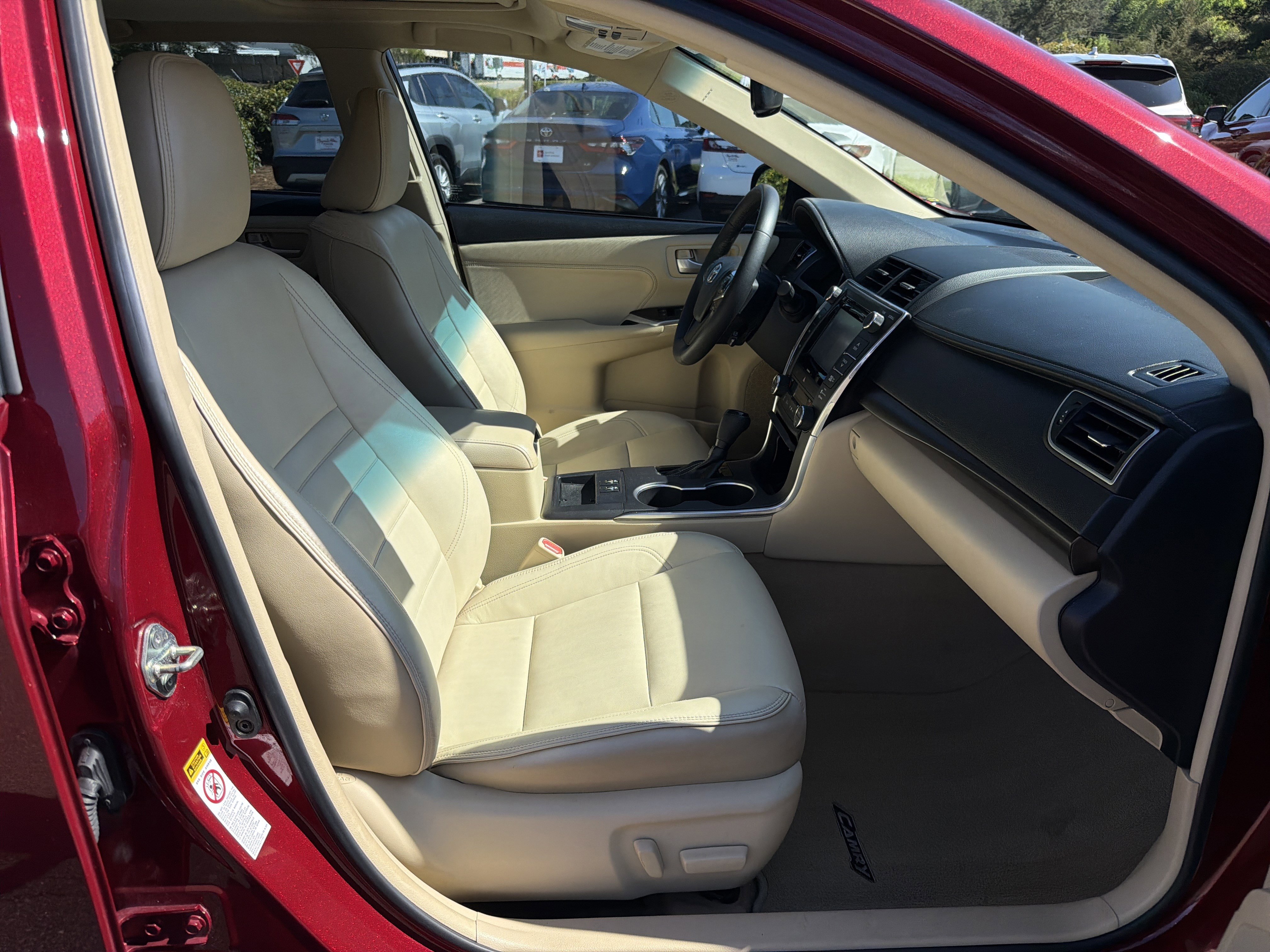 Used 2017 Toyota Camry XLE w/ Moonroof Package image 26