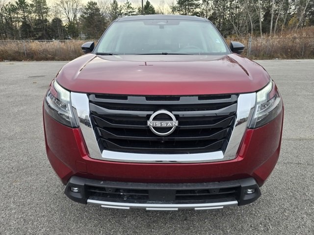 Used 2022 Nissan Pathfinder Platinum image 8