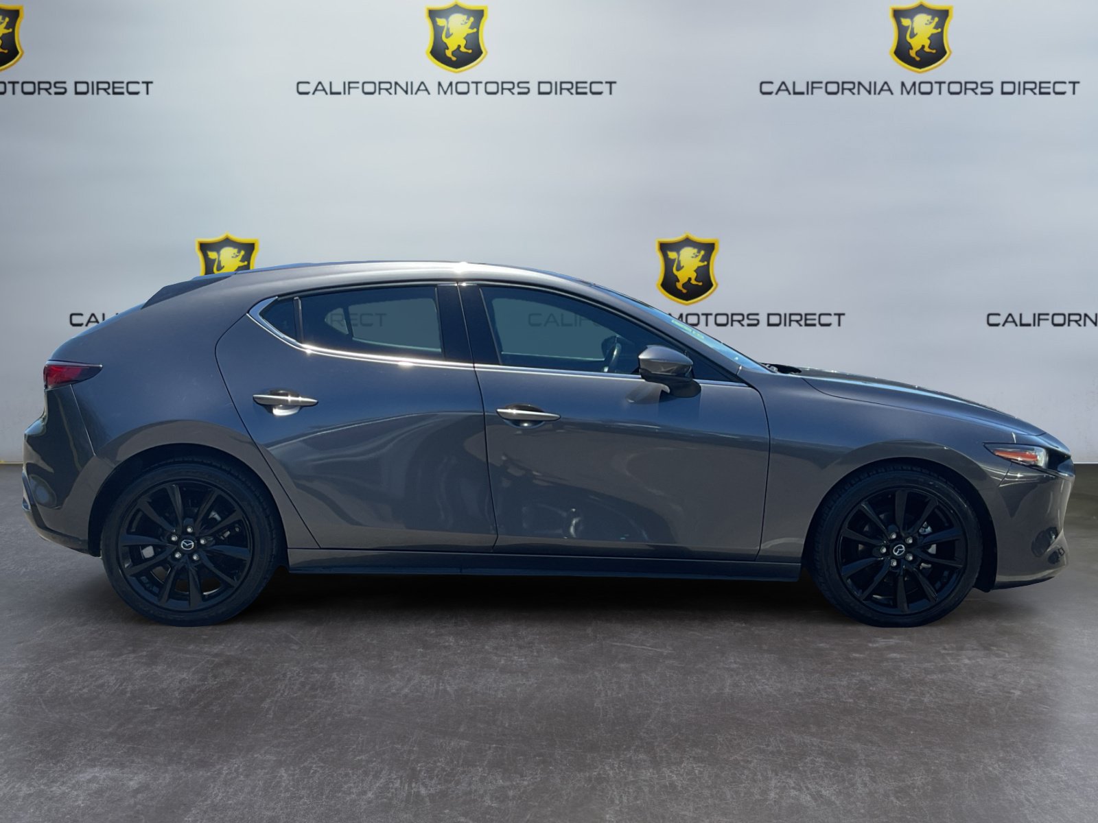 Used 2020 MAZDA MAZDA3 Hatchback w/ Premium Package FWD image 4