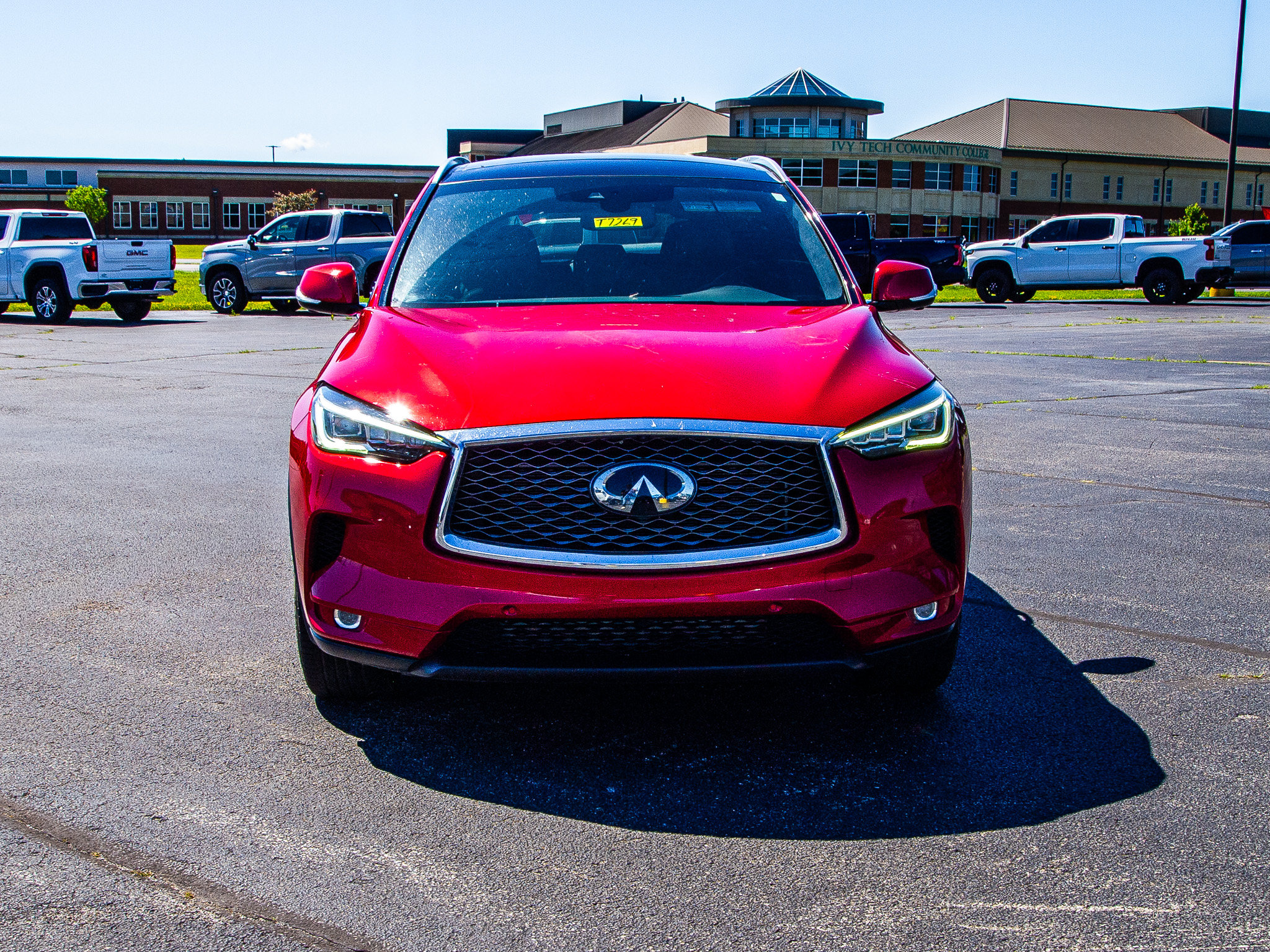 Used 2022 INFINITI QX50 Autograph AWD/4WD image 2