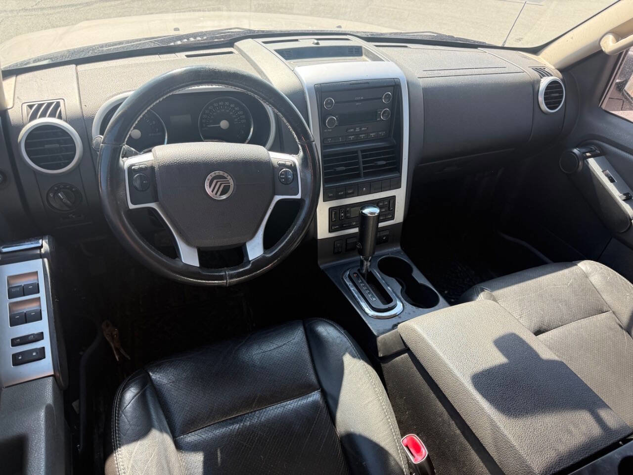 Used 2008 Mercury Mountaineer AWD image 9