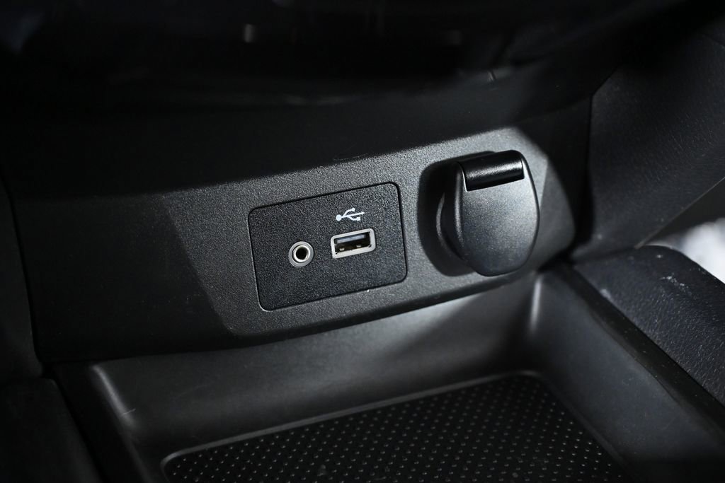 Used 2020 Nissan Rogue Sport S image 17