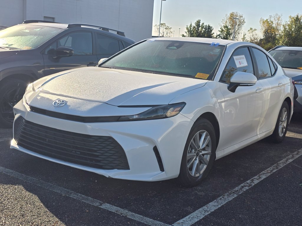 Certified 2025 Toyota Camry LE FWD image 4
