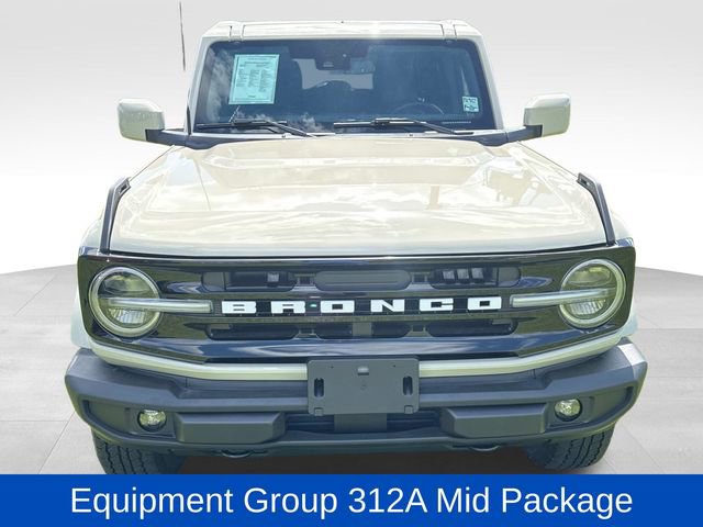 Used 2025 Ford Bronco Outer Banks AWD/4WD image 3