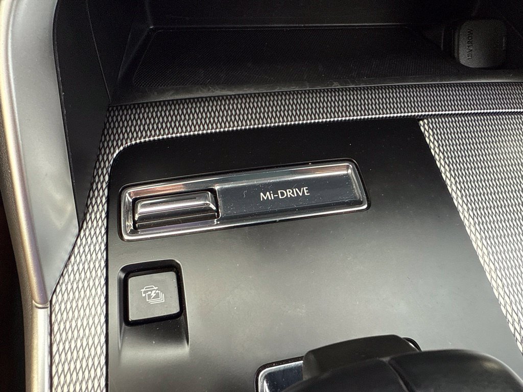 Used 2024 MAZDA CX-90 Plug-In Hybrid w/ Preferred AWD/4WD image 31
