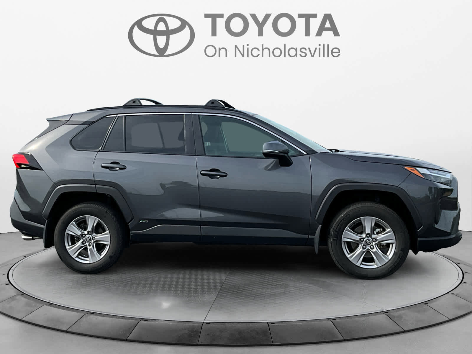 Used 2025 Toyota RAV4 XLE w/ Convenience Package AWD/4WD image 7