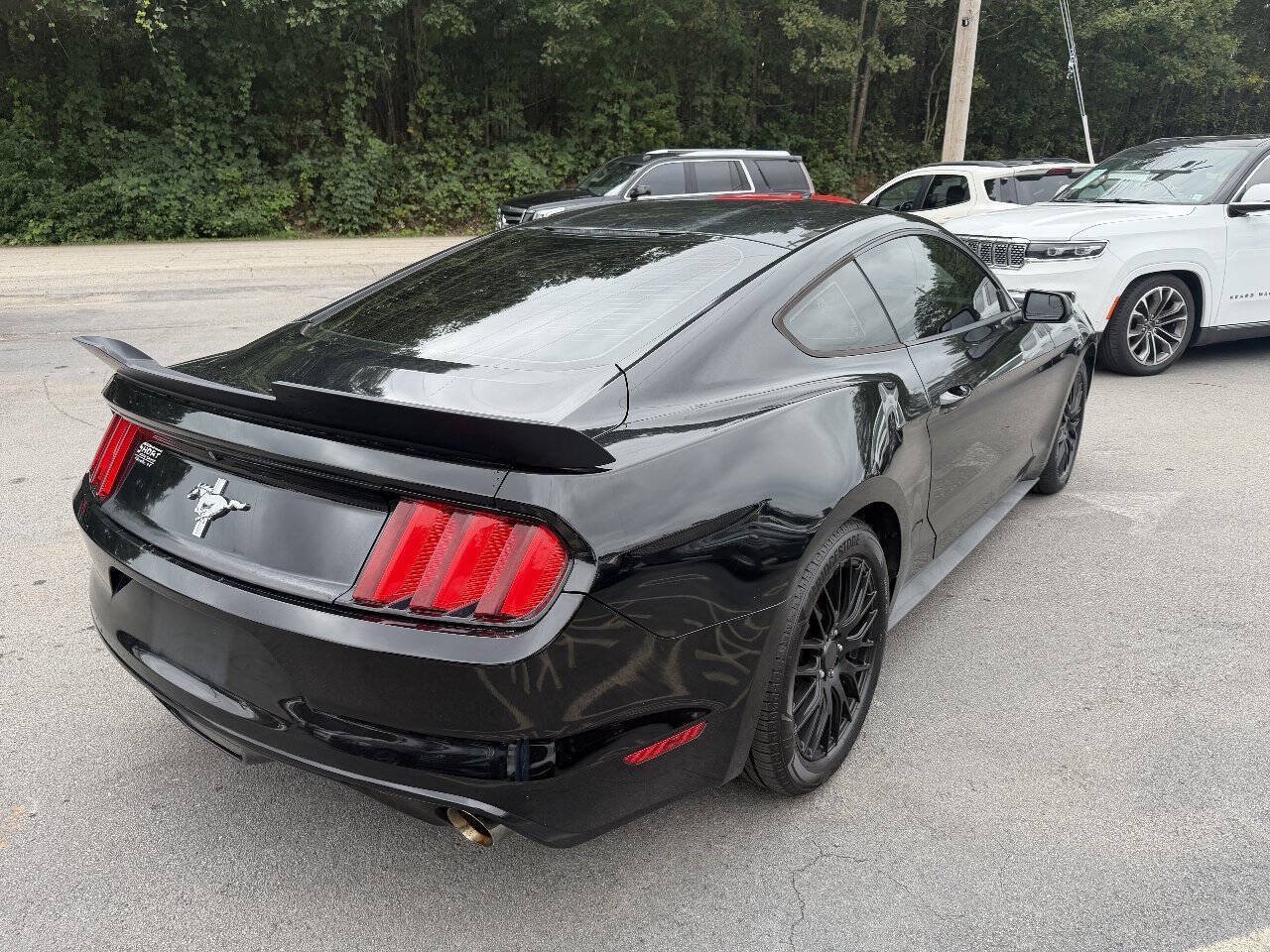 Used 2016 Ford Mustang Coupe w/ Equipment Group 051A RWD image 7