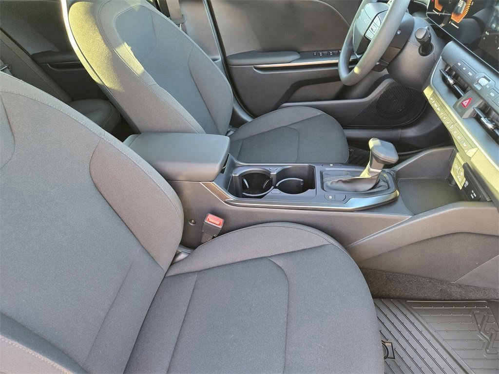 New 2026 Kia K4 LXS image 10