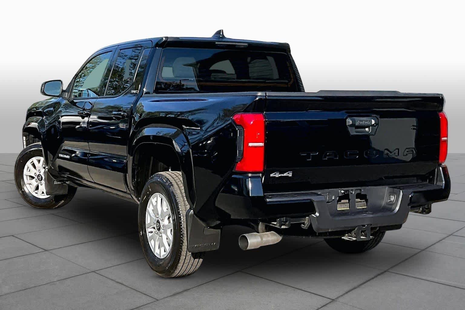 Used 2026 Toyota Tacoma SR5 AWD/4WD image 12